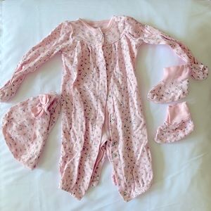 Baby Girl Outfit with hat and booties